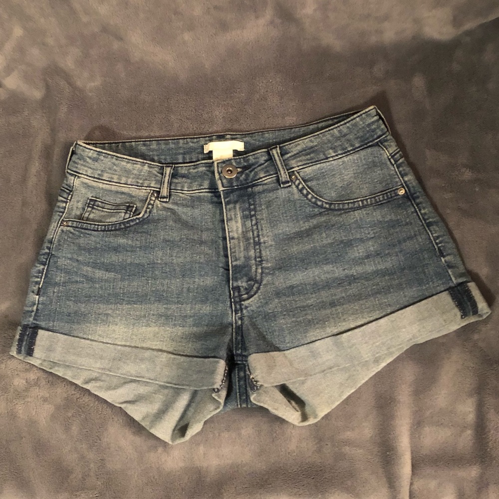 H&M jean shorts size 4